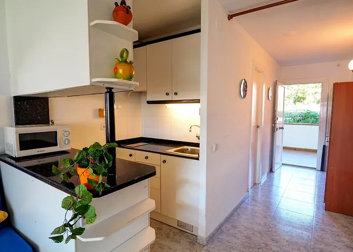 The Moon By Hello Homes * Σίτζες